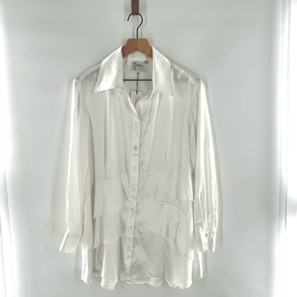 New! Finley Jenna Satin Tiered Tunic Blouse Size 1X